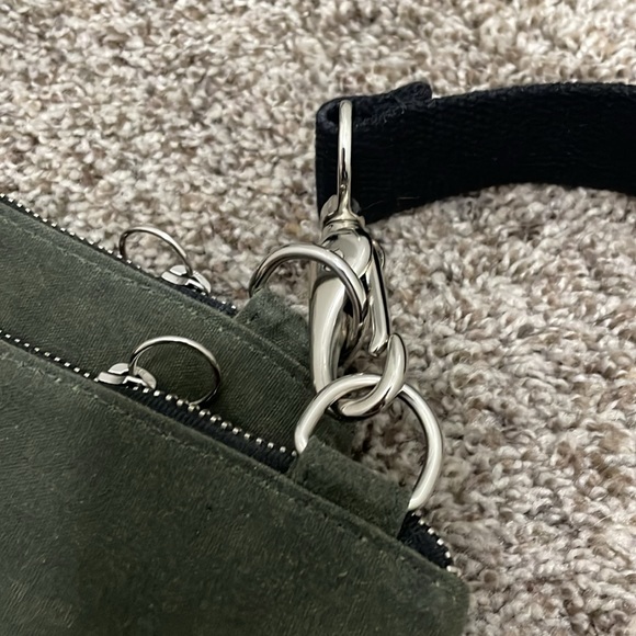 Brand new Army green canvas shoulder bag, 3 bags in 1. - Picture 7 of 7